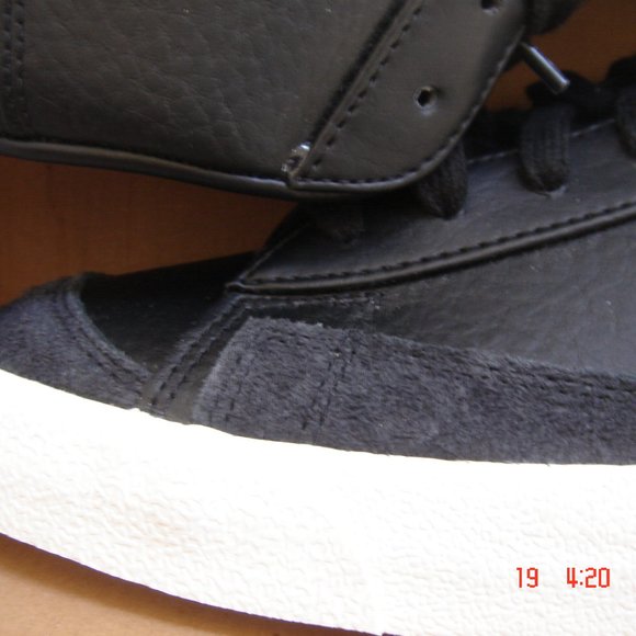 NIB Nike Blazer Mid 77 Vintage Black White Sail - Picture 10 of 12